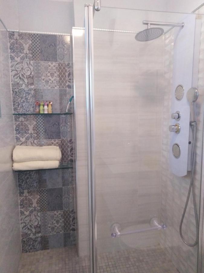 Le Palais Du Tropique Appartement Vue Mer 5E Etage Avec Ascenseur Juan-les-Pins Kültér fotó